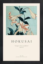 JUNIQE - Poster in houten lijst Hokusai – Trompet lelies -60x90 /Ivoor