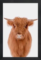JUNIQE - Poster in houten lijst Young Highland Cow -30x45 /Bruin