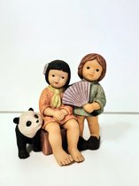 Beeld - Goebel -  N+M - 13.5 cm - Kinderen met panda.