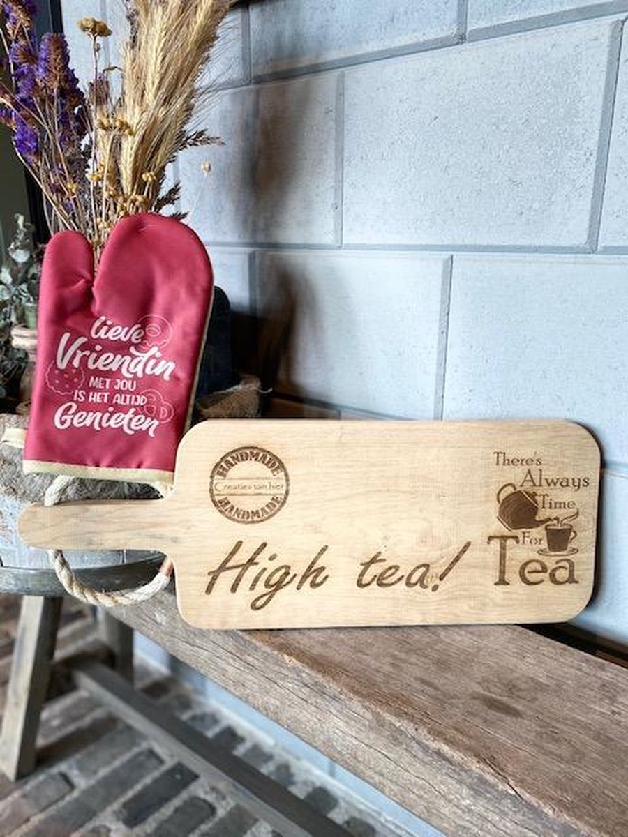 serveerplank High Tea +ovenhandschoen met de tekst `Lieve vriendin met jou is het altijd genieten.` / vriendschap / verjaardag / cadeau