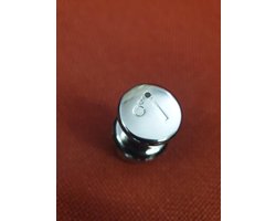 auto aansteker 12V, ook USB opladen , in de auto of in de tas meenemen. Chroom