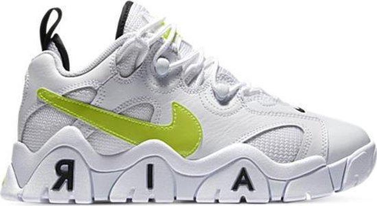 nike air barrage low 39