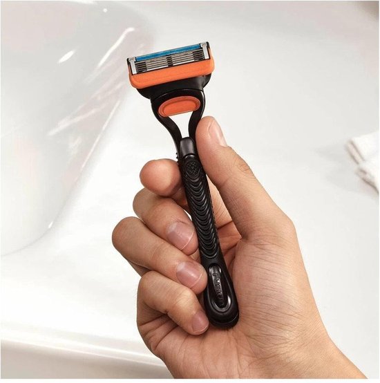 GILLETTE FUSION SCHEERSYSTEEM MET NAVULMESJES