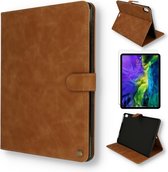 iPad Air 2020 - iPad Air 4 10.9 inch (2020) Hoes Sienna Brown - Casemania Book Case met Magneetsluiting & Glazen Screenprotectors