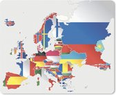 Muismat Kleurrijke kaart Europa - Detailed vector map of Europe with border states and national flags. muismat rubber - 23x19 cm - Muismat met foto