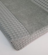Waskussenhoes - dusty green - badstof - wafelstof - oud groen - aankleedkussenhoes