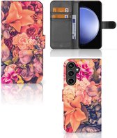 Flipcase Geschikt voor Samsung Galaxy S23 FE Telefoon Hoesje Cadeau voor Moeder Bosje Bloemen