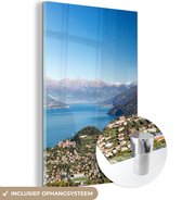 MuchoWow® Glasschilderij 80x120 cm - Schilderij acrylglas - Comomeer - Alpen - Italië - Foto op glas - Schilderijen