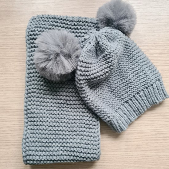 Bonnet, écharpe, gants gris - Bonnet, écharpe et mitaines d'hiver - 2 à 4  ans - Bonnet