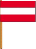 Luxe zwaaivlag/handvlag Oostenrijk 30 x 45 cm op houten stok - Versiering landen