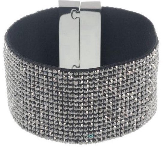 Behave - Armband van imitatie suede met grijze steentjes en magneetsluiting