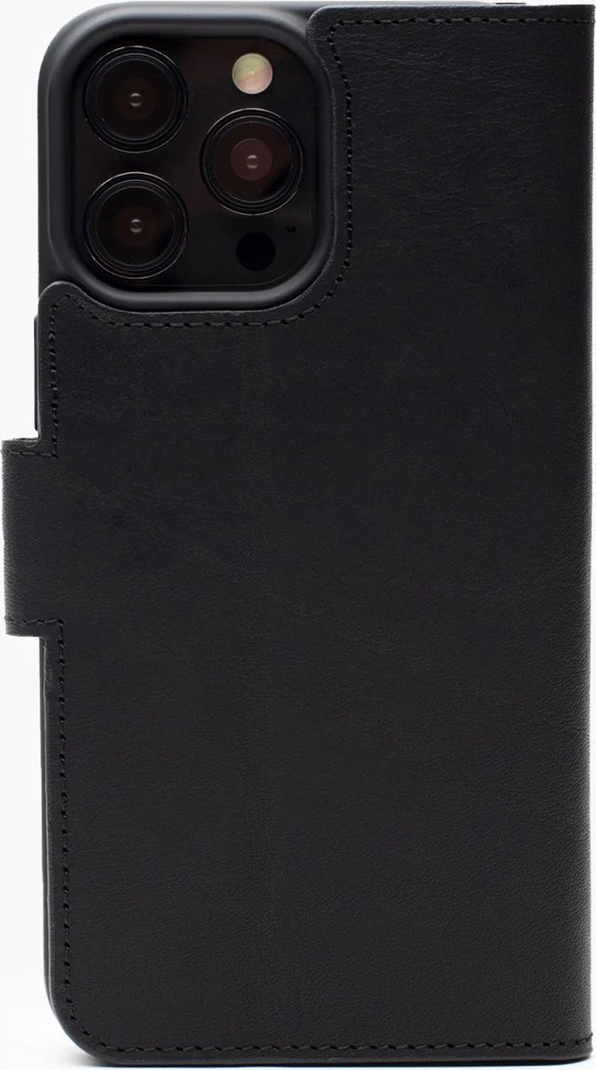 Wachikopa leather Classic iPhone Case for iPhone 12 Pro Max Black