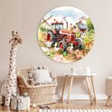 Een ronde muurcirkel met een boerderijtafereel met een tractor en dieren, in een kinderkamer met een giraf-speelgoed en een rotan stoel.