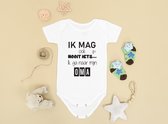 Hospitrix Baby Rompertje met Tekst Ik mag ook nooit iets... Ik ga naar mijn OMA | Maat M 3-6 maanden | Korte Mouw | Cadeau voor Zwangerschap | Bekendmaking | Aankondiging | Aanstaande Moeder | Moederdag