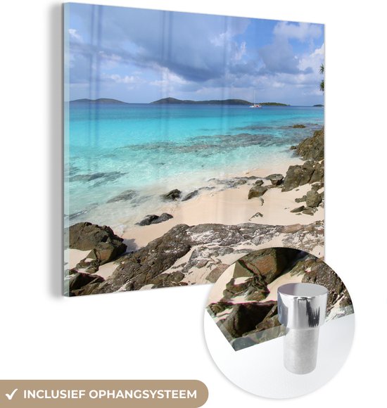 MuchoWow® Glasschilderij 90x90 cm - Schilderij acrylglas - Een uitzicht op Saint John in het nationaal park Virgin Islands - Foto op glas - Schilderijen