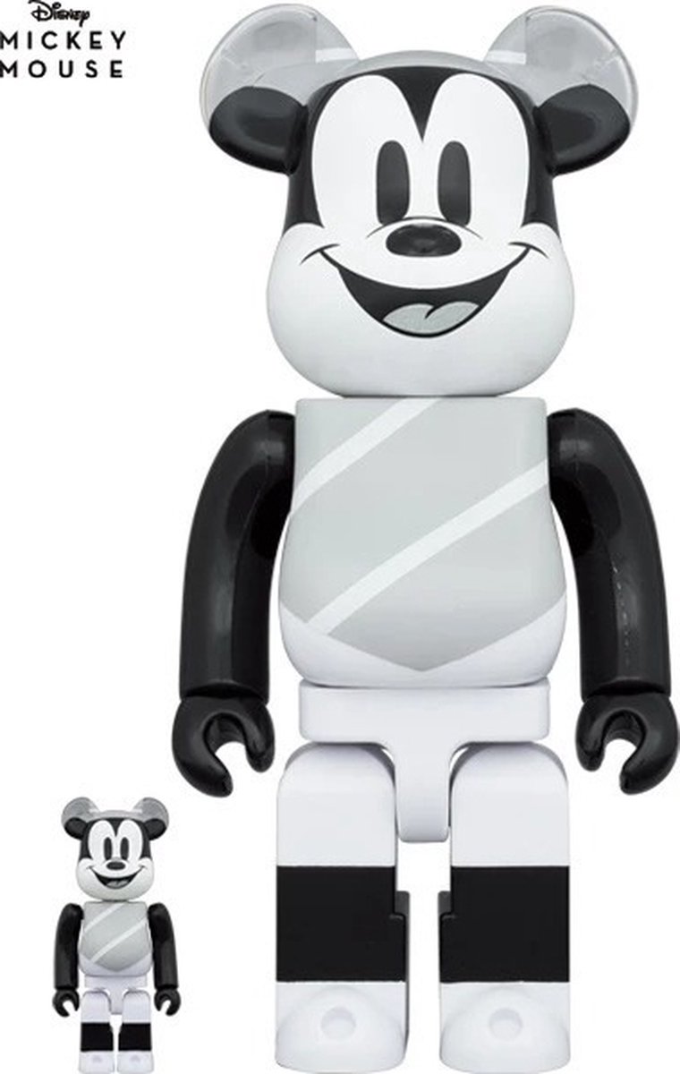 BE@RBRICK HAT AND PONCHO MICKEY 100％400％ Bearbrick Mickey Mouse Hat Poncho 100 400 Be Rbrick Disney