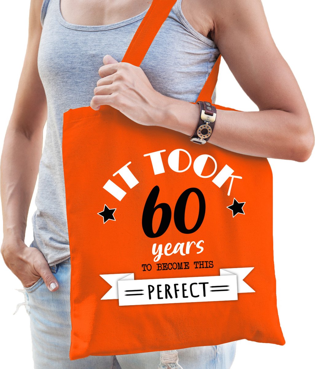 Bellatio Decorations cadeau tas dames - 60 en perfect - oranje - katoen - 42 x 38 cm - zestig