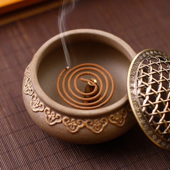 Brûleur d'encens - Porte-encens en céramique avec couvercle - Comprend 50 cônes d'encens - Décoration chinoise