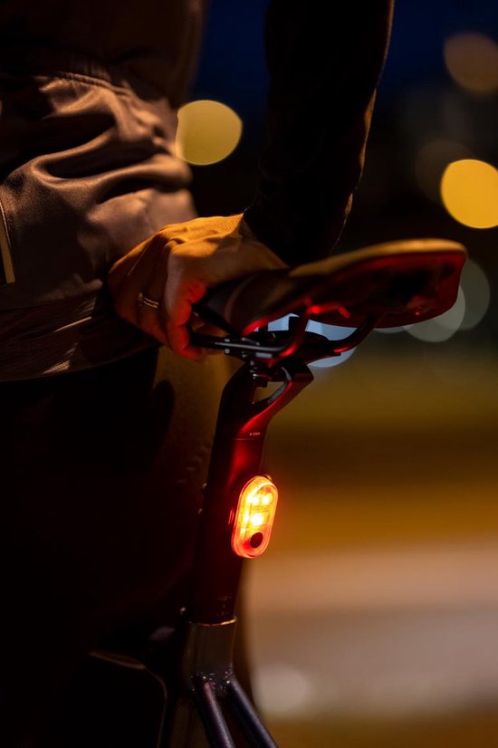 XLC Altair CL-R26 Achterlicht - LED - USB Oplaadbaar — afbeelding 2