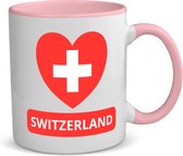 Akyol - switzerland vlag hartje koffiemok - theemok - roze - Zwitserland - reizigers - toerist - verjaardagscadeau - souvenir - vakantie - 350 ML inhoud