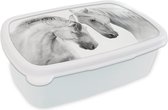 Broodtrommel Wit - Lunchbox Paard - Dieren - Portret - Wit - Brooddoos 18x12x6 cm - Brood lunch box - Broodtrommels voor kinderen en volwassenen