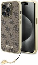 Guess 4G Charms Back Case - Geschikt voor Apple iPhone 15 Pro (6.1") - Bruin