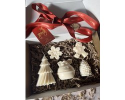 kerst cadeau vrouw - geschenkset - Kaarsen cadeaupakket - Christmas - kaarsen - Kado vrouwen, moeder, vriendin, zus, oma, mama - giftbox - 5 stuks - kerst - December Gift Box - kerstpakket - kerstpakket dames - cadeau - cadeaubox - kerstcadeau box