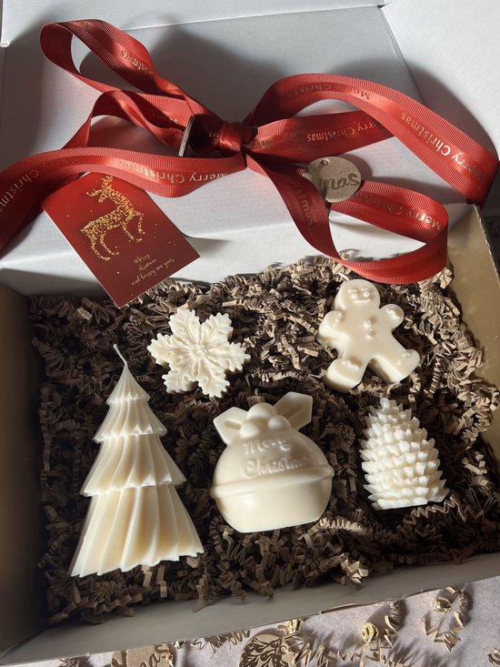 kerst cadeau vrouw - geschenkset - Kaarsen cadeaupakket - Christmas - kaarsen - Kado vrouwen, moeder, vriendin, zus, oma, mama - giftbox - 5 stuks - kerst - December Gift Box - kerstpakket - kerstpakket dames - cadeau - cadeaubox - kerstcadeau box