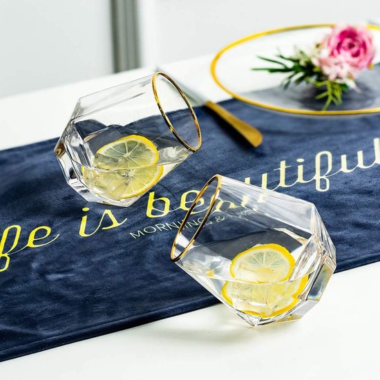 Whiskyglas met een ronde bodem en naam