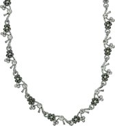 Behave Collier avec des fleurs