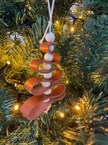 Kersthangers | kerstornament | kerstboomversiering | kerstboomdecoratie | leren kerstboomhanger | Kerstboom met kralen | Cognac bruin| 12 cm | leer