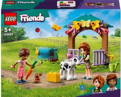 foto van LEGO Friends Autumns schuur met kalfje - 42607