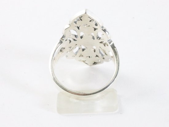 Bague allongée en argent ajourée avec marcassite - taille 17