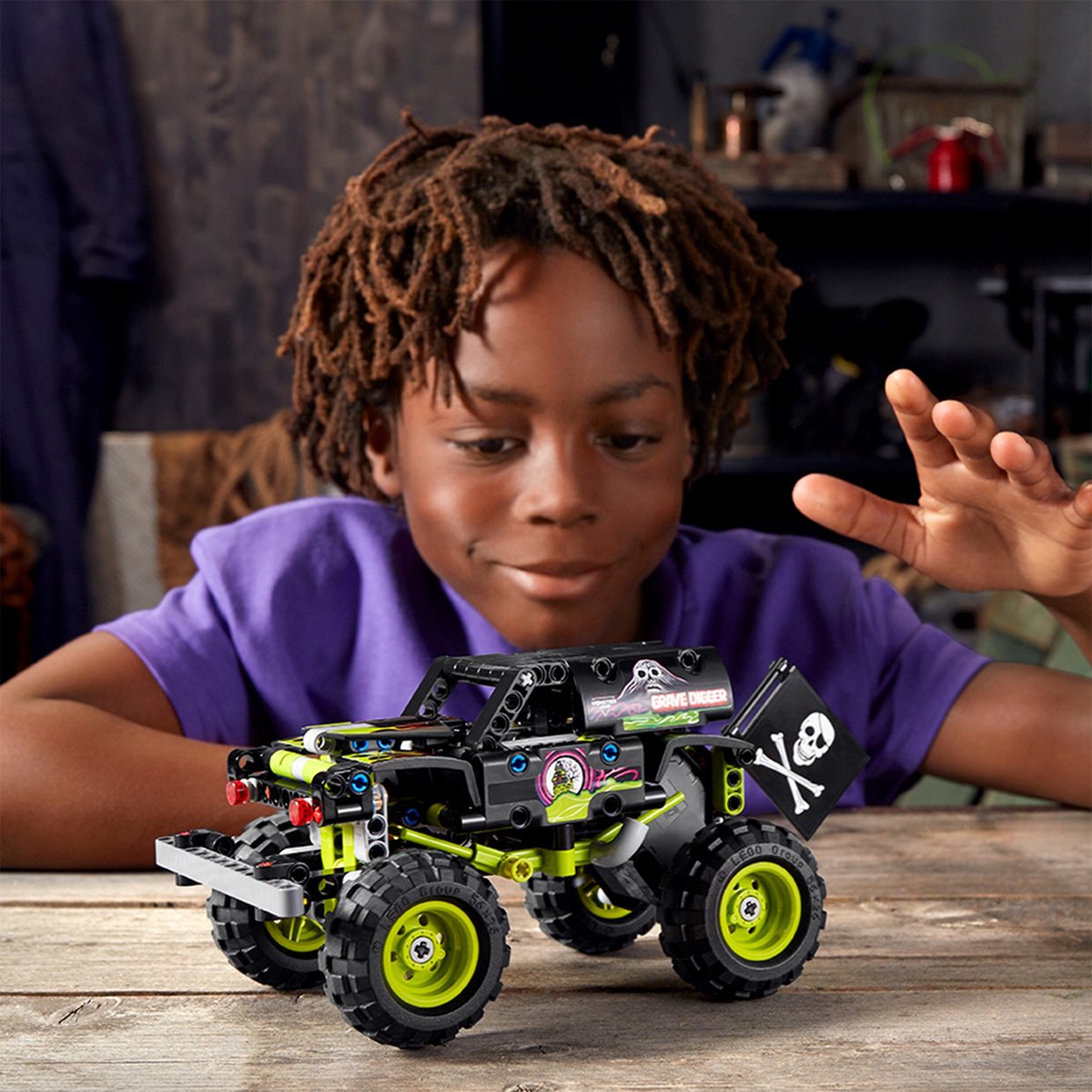 ToonTechnology 42118 Technic Monster Jam Grave Digger, Voiture  Télécommandée Tout-Terrain, Monster Truck Jouet, Buggy Radiocommandé,  Cadeau Enfants, Garçons et Filles 7 Ans