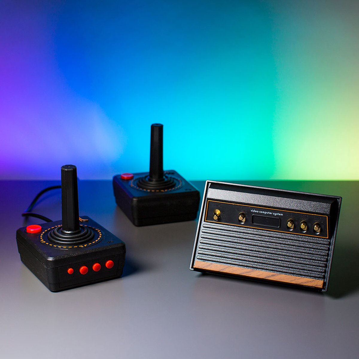 AtGames Atari Flashback 12 - Videogameconsole - 110 Ingebouwde Games - 2 Joysticks - HDMI - Micro-usb lader benodigd - 94431 - ATGAMES
