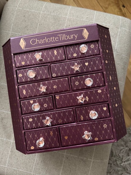 Luxe Charlotte Tilbury Adventskalender box Limited Edition 12 dagen kalender bol
