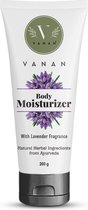 Vanan Body Moisturizer - Verrijkt met Guggulu, Sesamolie en Castorolie - Hydrateert en voedt de huid, biedt diepe hydratatie - maakt de huid glad en stralend - Ayurvedisch en plantaardig - Lavendelgeur - Geschikt voor alle huidtypes - 200g
