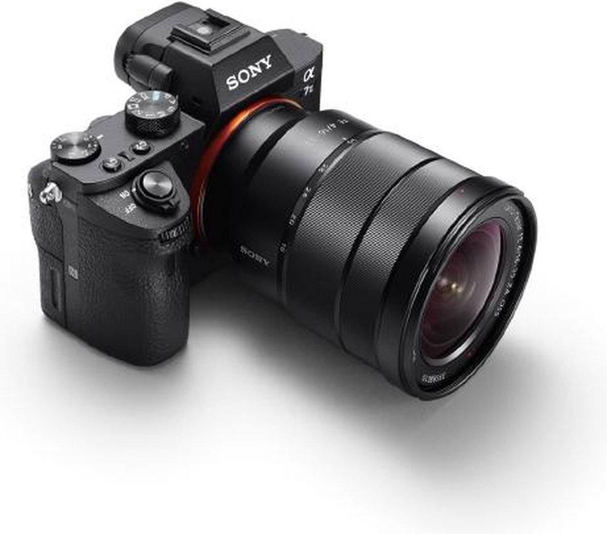 Appareil photo numérique sans miroir Sony Alpha a7 III (boîtier uniquement)  