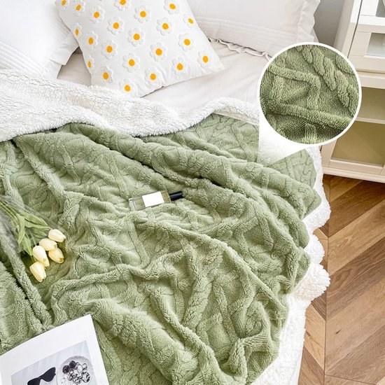 De Comfortabele Deken Van De Alpacawol Stock Afbeelding - Image of