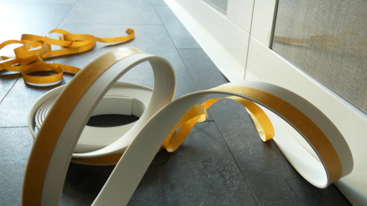 Plinthe Flexible Adhésive en PVC souple Bande de finition Ruban