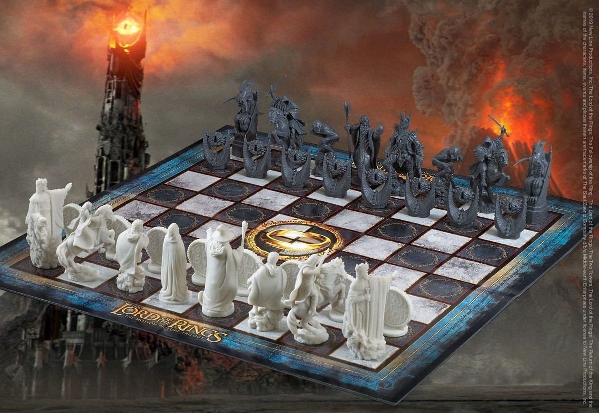 of the Rings: Battle for Middle Earth Chess Set | Games bol.com