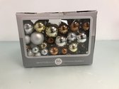 kerstballenset 86 stuks. diverse kerstballen