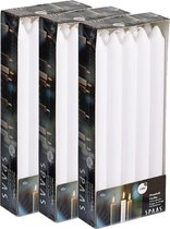 30x Witte dinerkaarsen 24 cm 8 branduren - Geurloze kaarsen - Huishoudkaarsen/tafelkaarsen/kandelaarkaarsen
