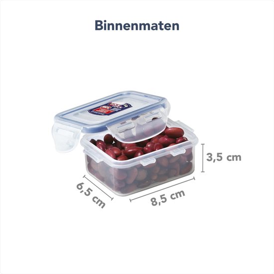 Boîte de conservation transparente avec fermeture bleue, remplie de haricots rouges, dimensions 8,5x6,5x3,5 cm.