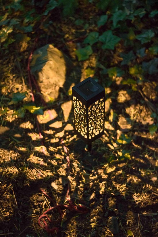 Happyyami 4 Stuks Tulp Gazon Lamp Zonne-licht Buiten Geleide Landschapsverlichting Buiten Tuinverlichting Buiten Gazon Licht Buiten Zonne -licht Decor Schijnen Kunstbloem Roestvrijstalen