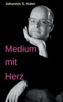 Medium mit Herz