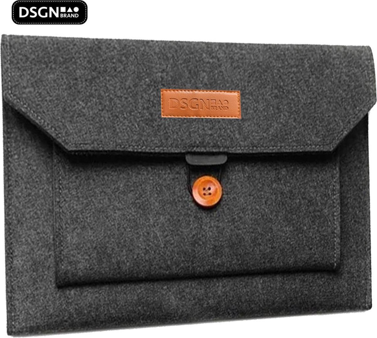 DSGN ENVLP - Laptophoes 14 inch - Notebook - Chromebook - Laptop Sleeve Hoes Case - Vilten - Extra Vak - Knoopsluiting - Zwart