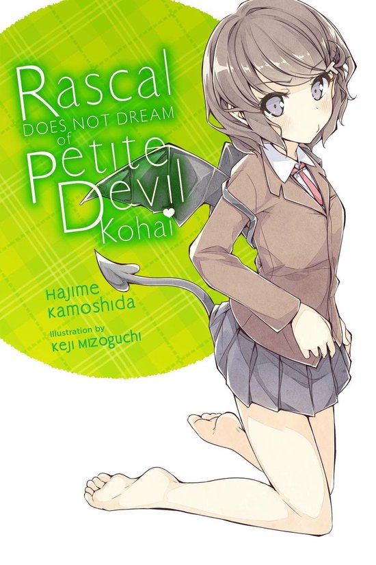 Een anime-meisje met korte bruine haren, grijze ogen en een bruin jasje met een witte blouse en roze das. Ze heeft kleine demonische vleugels en een staart.
