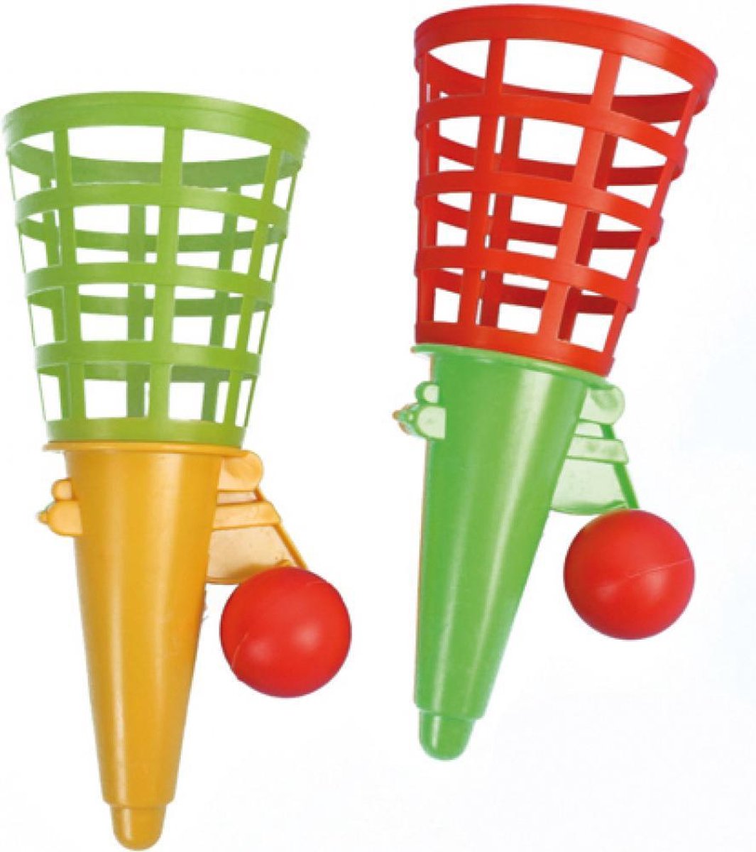 Kinderen Vormen Een Team Voor Een Balspel in De Gymzaal Stock Afbeelding - Afbeelding van