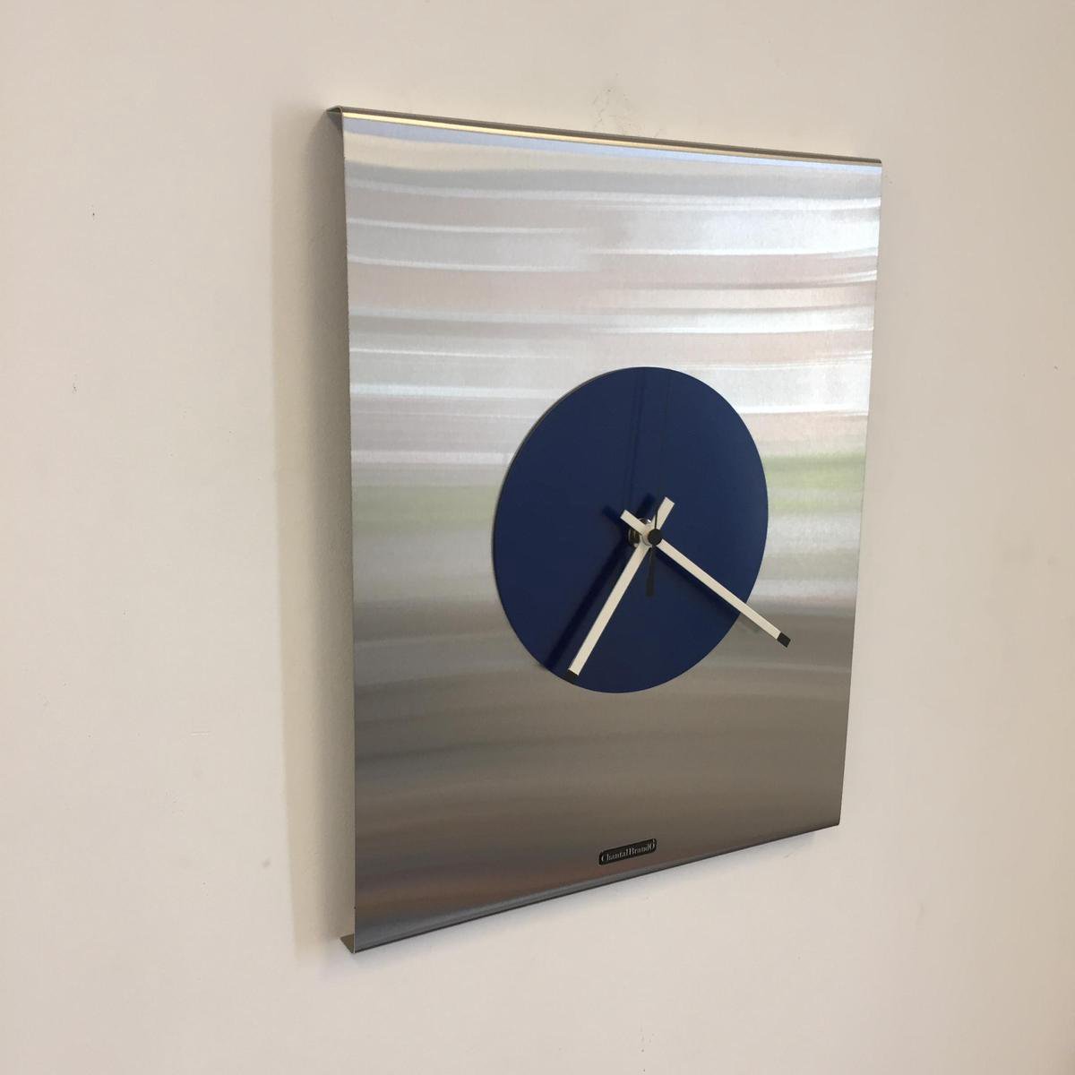Wandklok Time Square New York in BLUE Modern Dutch Design